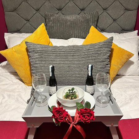 Spacious 1 Bed Relocation Apartment Free Parking, Brierley Hill Kültér fotó