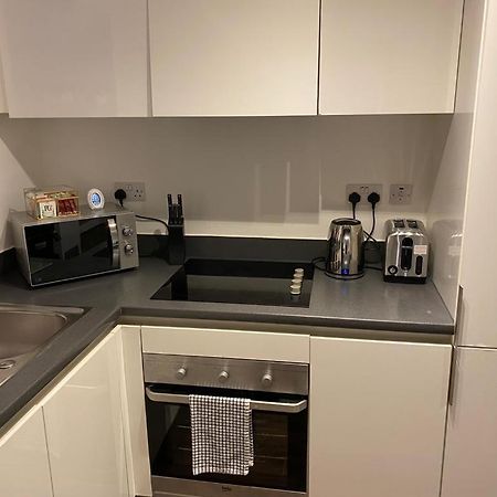 Spacious 1 Bed Relocation Apartment Free Parking, Brierley Hill Kültér fotó