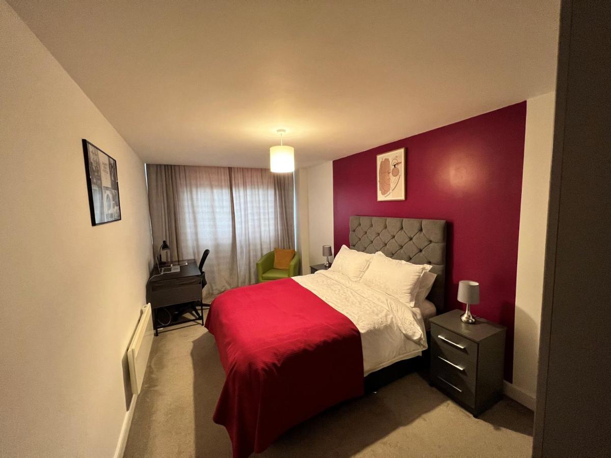 Spacious 1 Bed Relocation Apartment Free Parking, Brierley Hill Kültér fotó