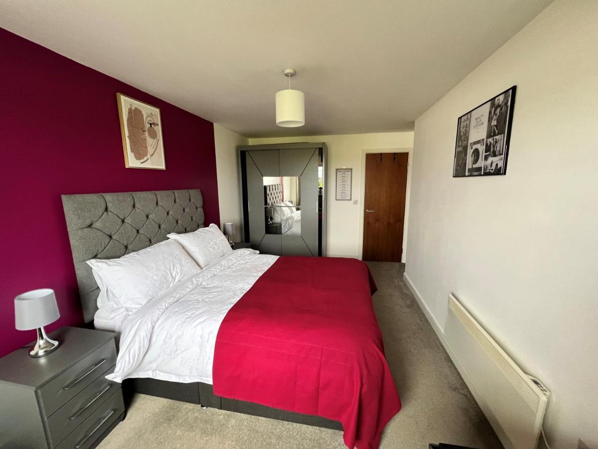 Spacious 1 Bed Relocation Apartment Free Parking, Brierley Hill Kültér fotó