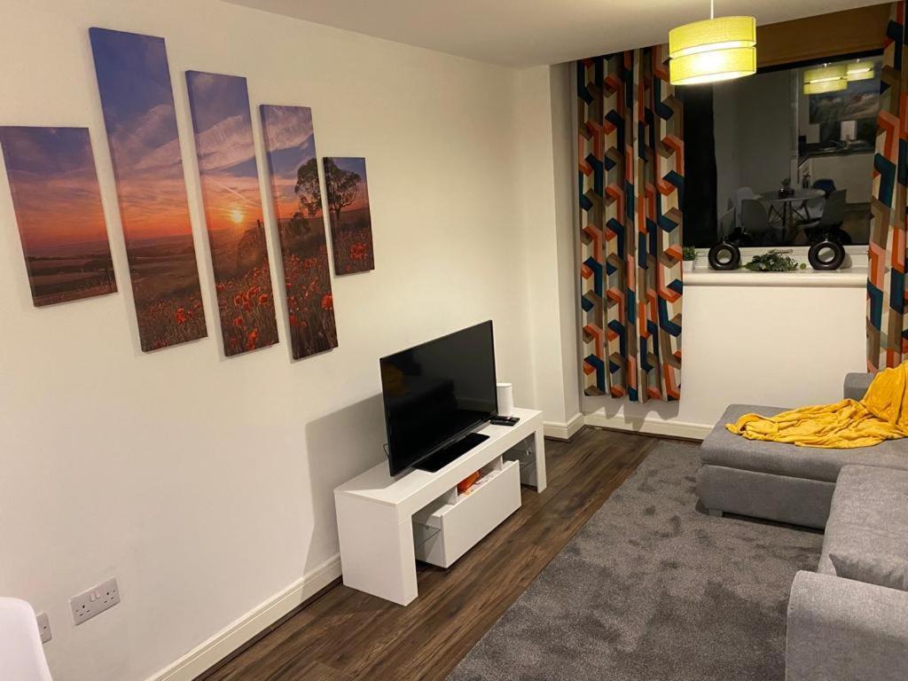 Spacious 1 Bed Relocation Apartment Free Parking, Brierley Hill Kültér fotó
